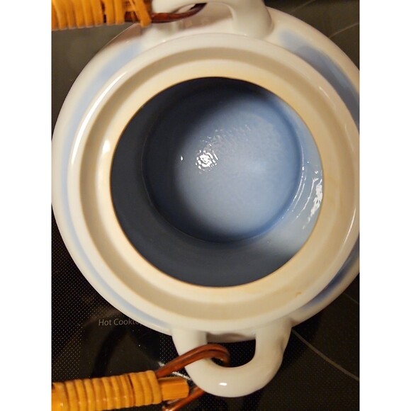 Vintage Blue Porcelain Tea Pot with Straw Handle Japanese Cranes Gold Accent EUC - Picture 7 of 11